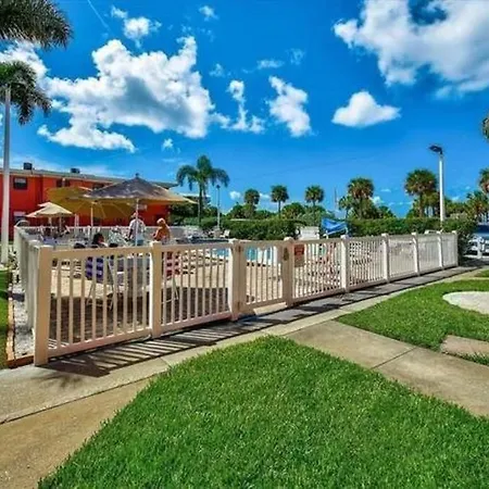 Ocean View Studio With Heated Pool